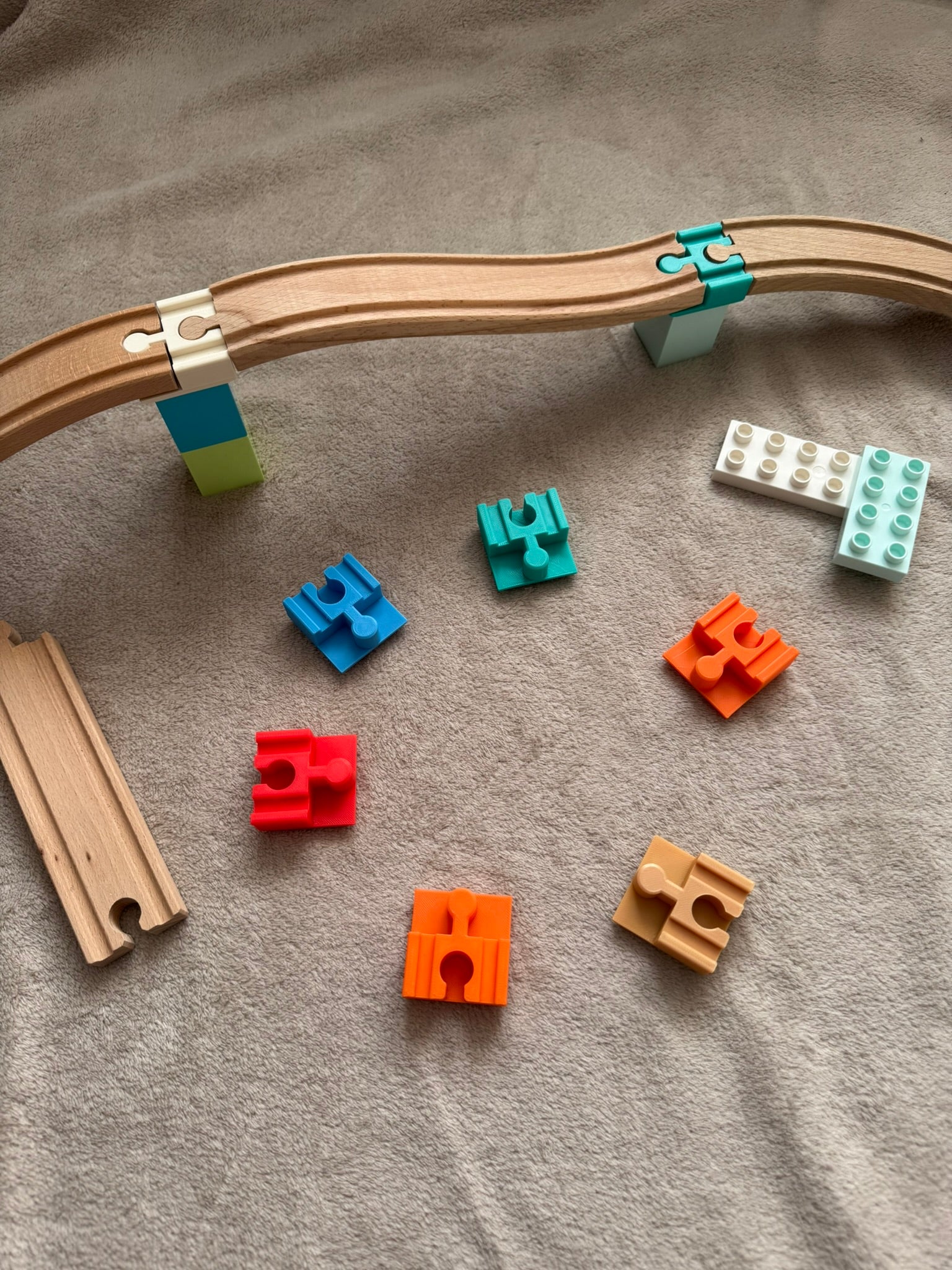 Adapteri LEGO Duplo un IKEA Vilciena savienošanai